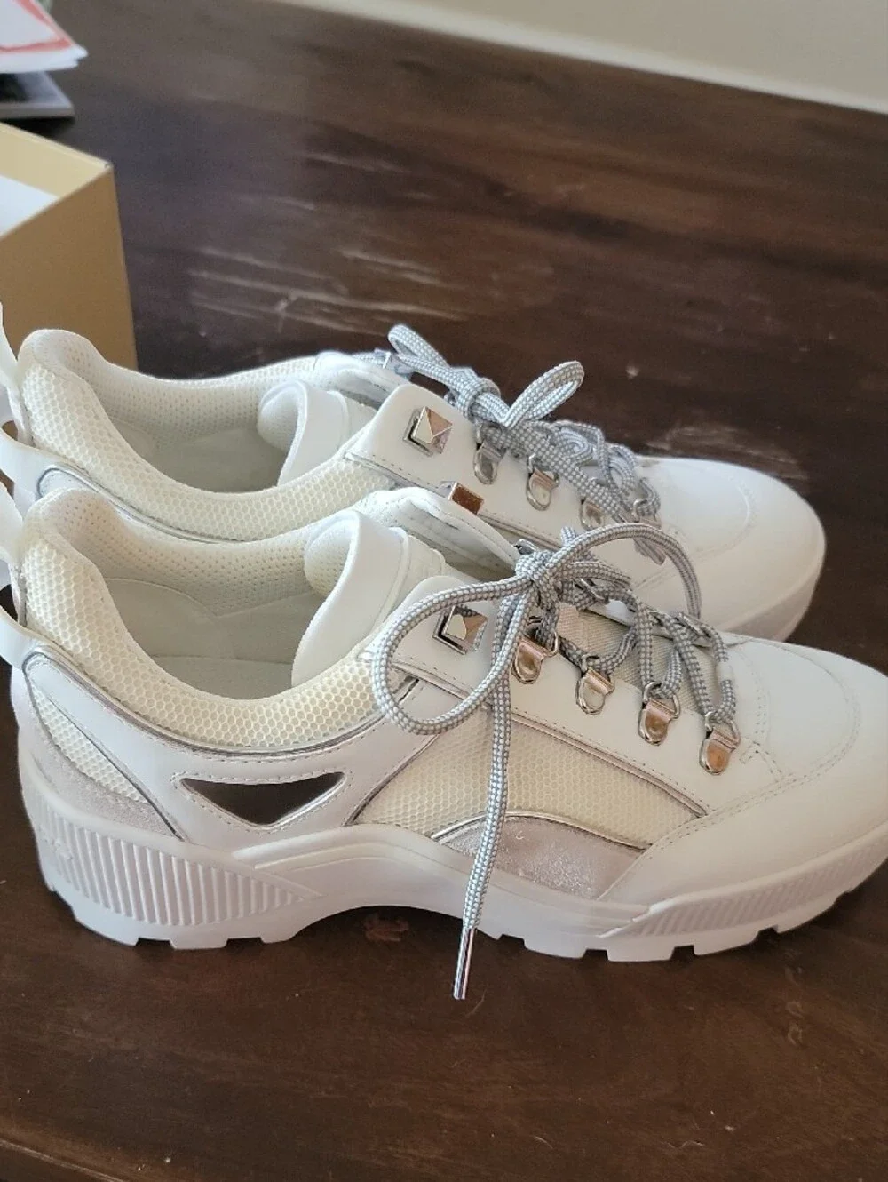 NIB Michael Kors Brooke Leather And  Scuba Trek Lace-Up Sneakers